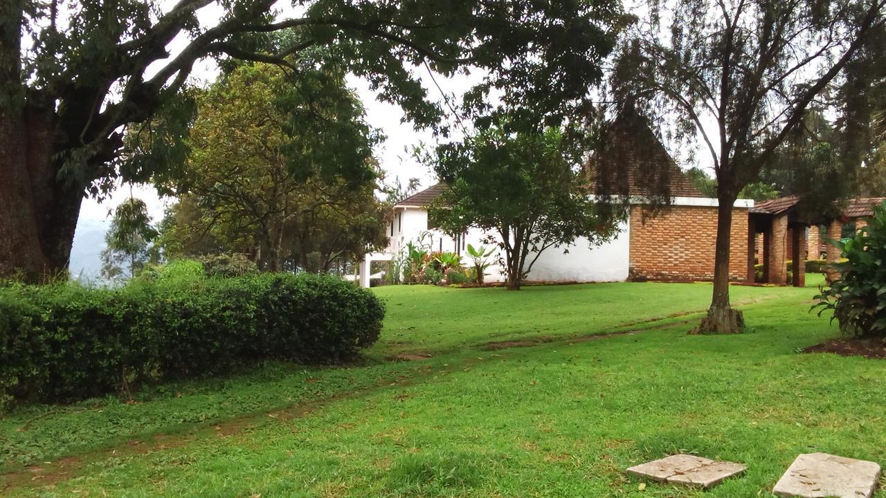 White Horse Inn Kabale Extérieur photo