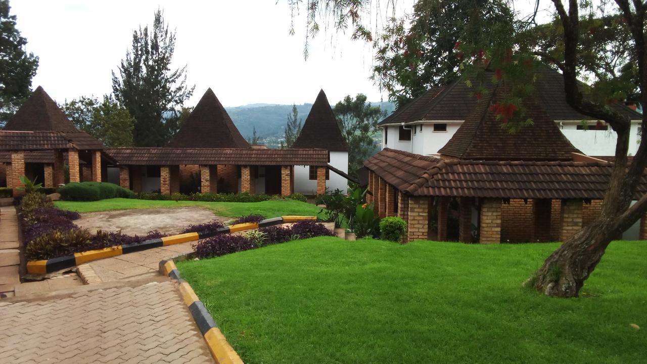 White Horse Inn Kabale Extérieur photo