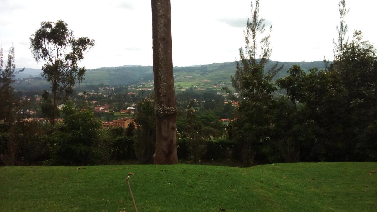White Horse Inn Kabale Extérieur photo